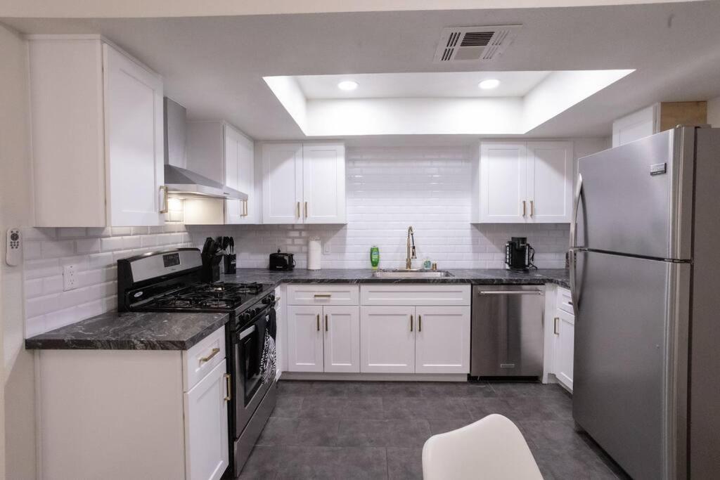 2 Bedroom Close To Las Vegas Strip Екстериор снимка